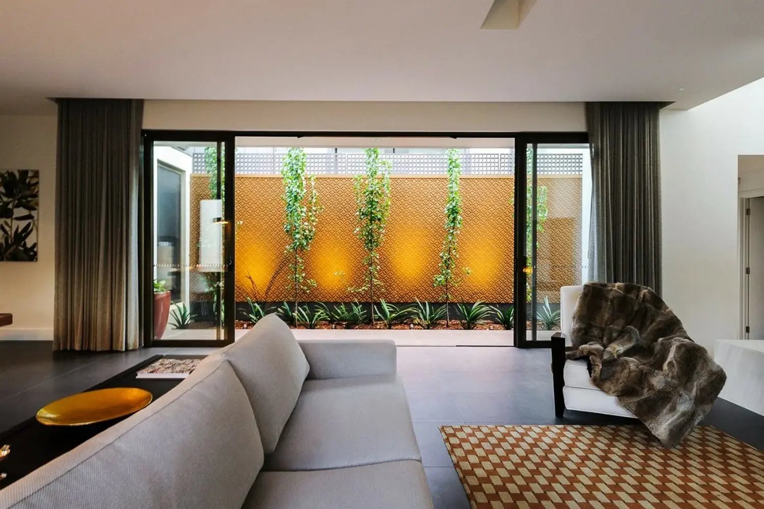Whyte Gardens - Hawthorn Garden